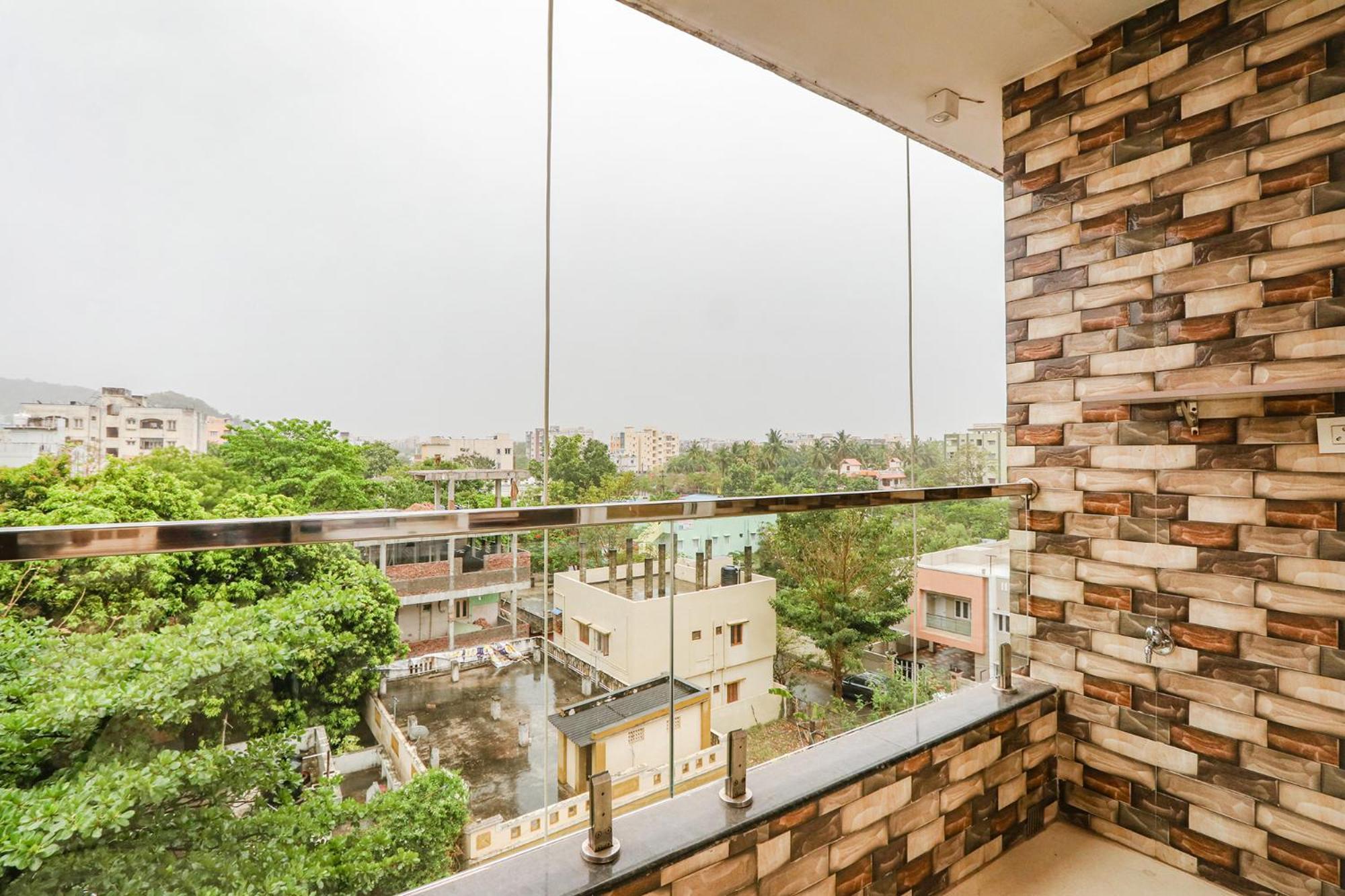 Fabhotel The Sunrise Inn - Nr Gayatri Vidya Parishad College Of Engineering Вишакхапатнам Экстерьер фото